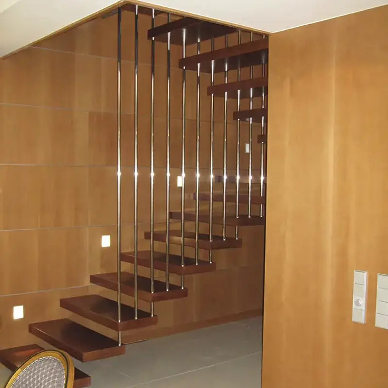 Escaleras, barandillas y suelos - Carpintería Sánchez Beneyto